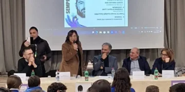 Catello Maresca incontra gli studenti del Giovanni XXIII di Recale