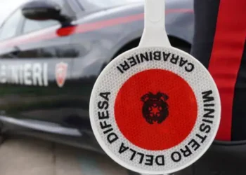 Beccato con la droga fornisce falsi documenti, arrestato