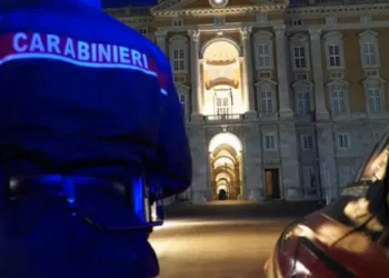 Sorpreso mentre tenta il furto di un monopattino, denunciato 35enne casertano