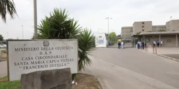 ingresso carcere Santa Maria Capua Vetere