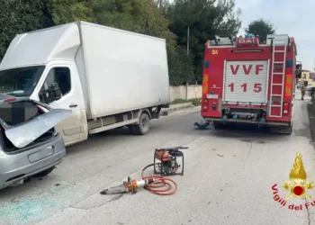 Auto contro furgone ad Aversa, morto 32enne