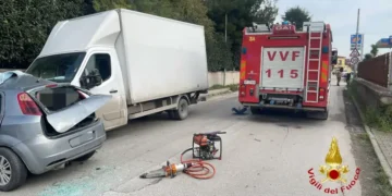 Auto contro furgone ad Aversa, morto 32enne