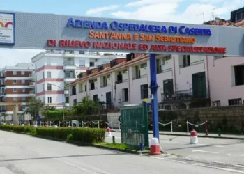 ingresso principale dell'ospedale di Caserta