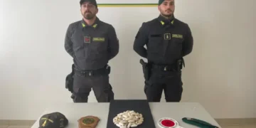 In corpo 83 ovuli di eroina, residente a Castel Volturno arrestata a Olbia