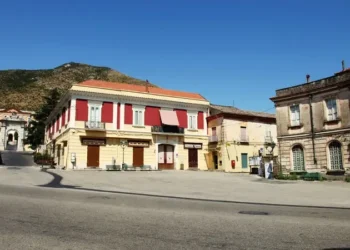 Caserta: piazza della Seta sprofonda, Napoletano interroga Sindaco e Amministrazione comunale