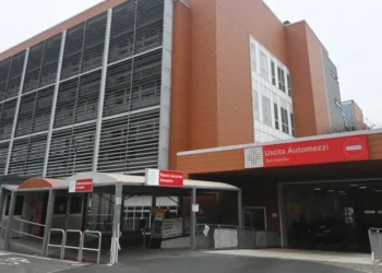 Pugno in faccia a infermiere ospedale Bologna, arrestato 45enne casertano