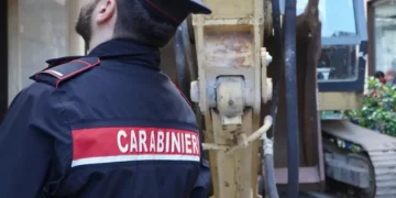 Marcianise: con una ruspa assaltano la filiale della Banca di Credito Popolare, malviventi in fuga