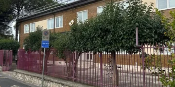 Lavori nelle scuole, sopralluogo dei consiglieri di Per Casapulla