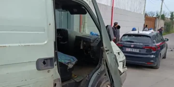Trasportavano parti di autovetture rubate, arrestati