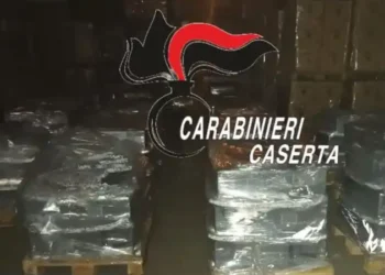 Scoperto a Frignano deposito con batterie auto rubate, denunciato 53enne