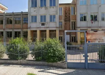 Pugni al vice preside della Gallozzi, a processo genitore alunno