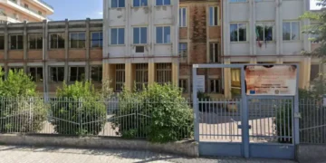 Pugni al vice preside della Gallozzi, a processo genitore alunno