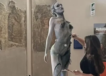Grande successo per l’esibizione di body painting per la festa della donna alla Soprintendenza