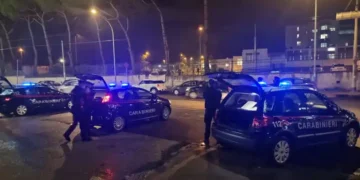 In tre rapinano due studenti minorenni ad Aversa, 19enne arrestato