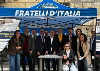Fratelli d’Italia Caserta: successo per il gazebo sulla sicurezza promosso dal coordinamento cittadino