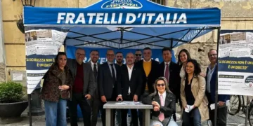 Fratelli d’Italia Caserta: successo per il gazebo sulla sicurezza promosso dal coordinamento cittadino