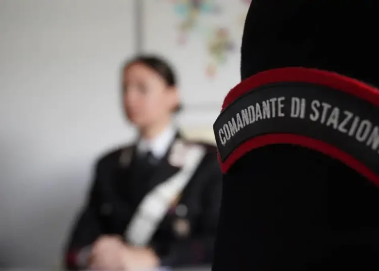 picchia la moglie, Minaccia il padre per avere soldi, arrestato 29enne a Frignano