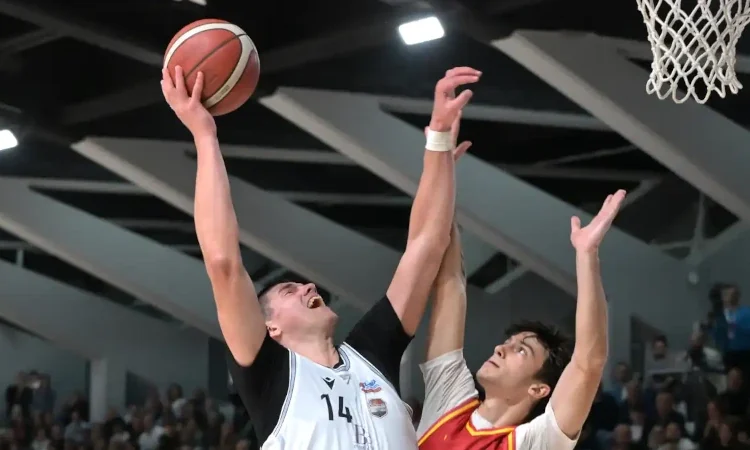 Matej Radunic, Juvecaserta
