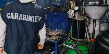 officina sequestrata reati ambientali