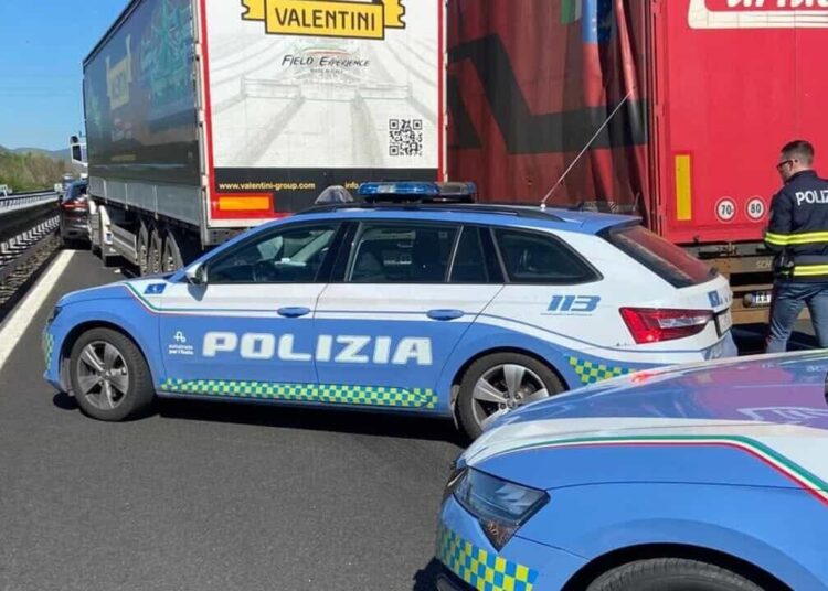 camionista investito e ucciso da una mini cooper in a1 a caserta